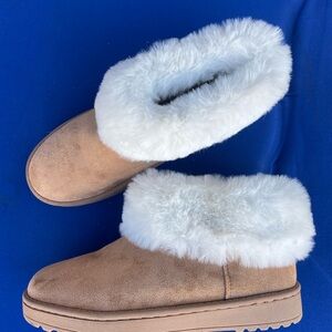 Women's Tan Suede Winter Boots with White Fur Lining